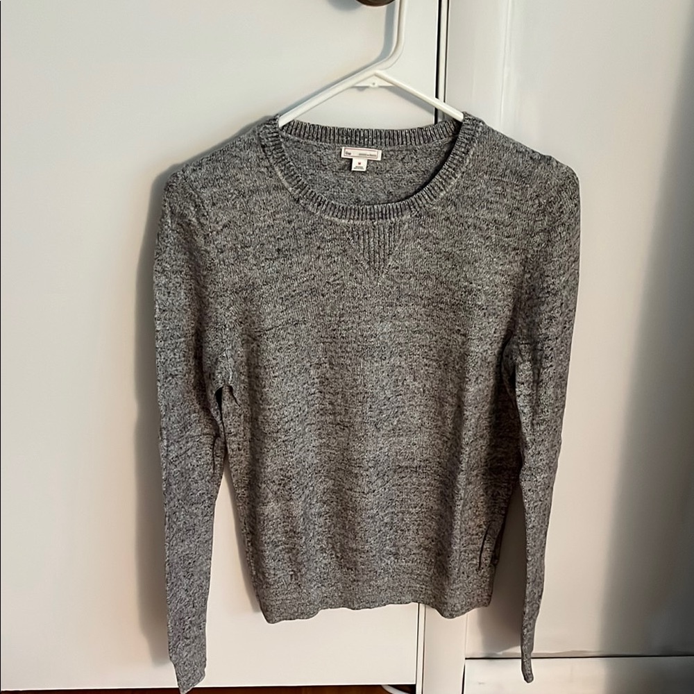 GAP Gray Crew Neck Sweater with Marled Texture